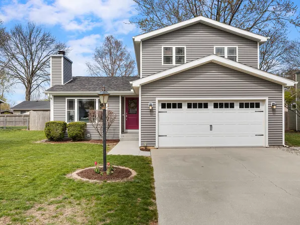 2106 Sumac Dr, Champaign, IL 61821