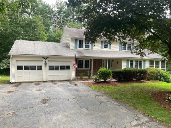 20 Evergreen Cir, Whitinsville, MA 01588