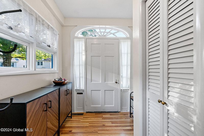 2nd image of 35 Clermont Street