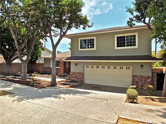 3rd image of 14058 La Cuarta St