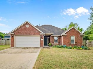 4155 W Monet Dr, Fayetteville, AR 72704