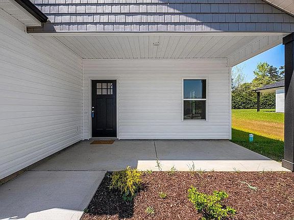 3rd image of 210 Essex Dr