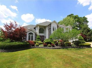 2770 Worrell Rd, Willoughby Hills, OH 44094