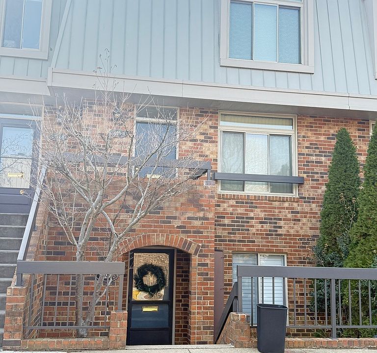 1st image of 1629 S Hayes St APT B