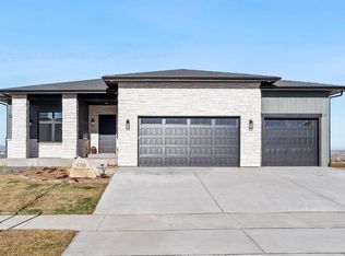 1722 Fire Glow Dr, Windsor, CO 80550