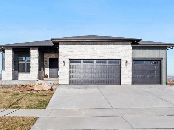 1722 Fire Glow Dr, Windsor, CO 80550