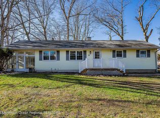 32 Park Ave, Bayville, NJ 08721