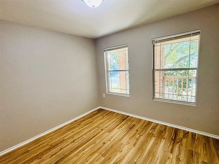 7424 Cayenne Ln — Photo 17