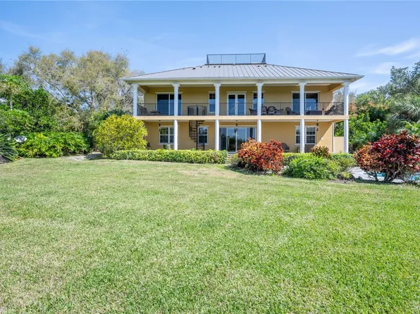 230 Shores Dr, Indian River Shores, FL 32963