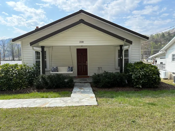 208 Boys Camp Rd, Lake Lure, NC 28746