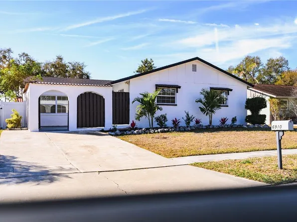 6910 Dalkeith Ave N, Saint Petersburg, FL 33709