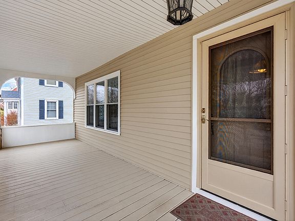5th image of 36 Colonial Road