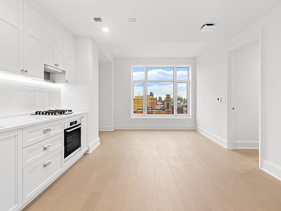 3rd image of 100 Claremont Ave APT 11D