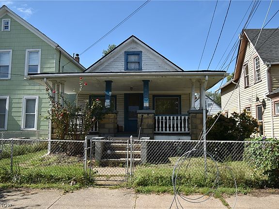 3rd image of 2064 W 44th St