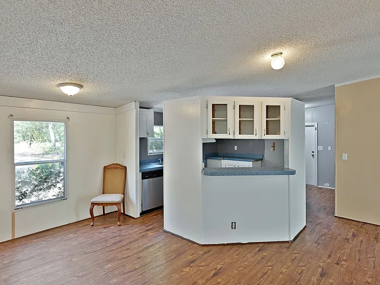 7463 Lilly Ct — Photo 11
