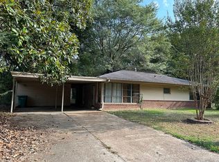 2304 Torrey St, Tupelo, MS 38801