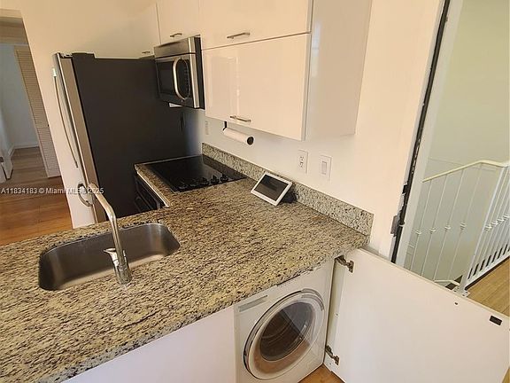 3rd image of 825 Michigan Ave #30