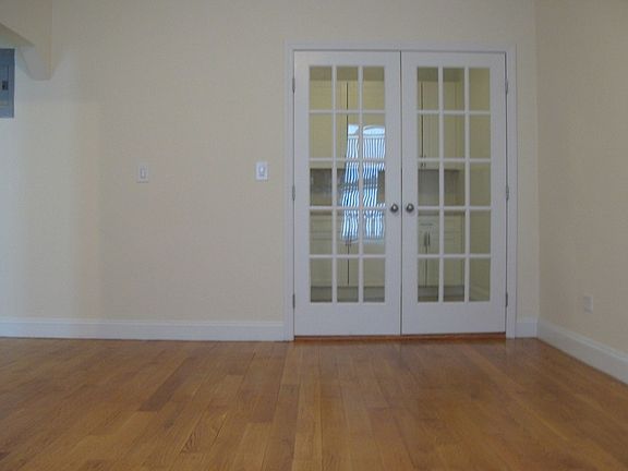 2nd image of 1059 1st Ave #A5