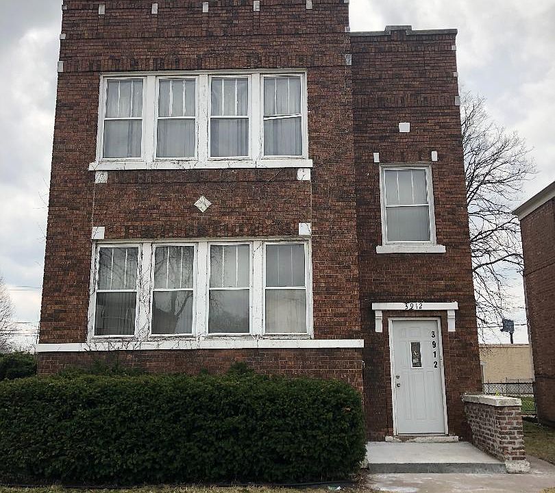 1st image of 3912 Congress St