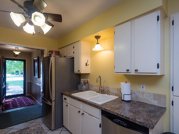 5th image of 3320 Ault Dr