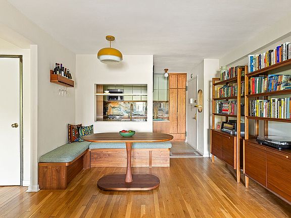 2nd image of 651 Vanderbilt St APT 7B