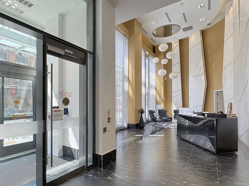 135 Lower Sherbourne St #1265