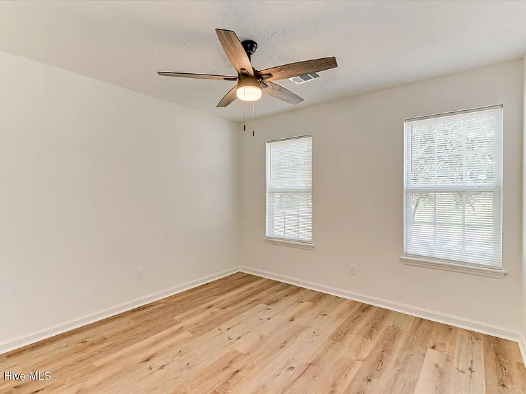4688 Perry Mill Cir — Photo 34