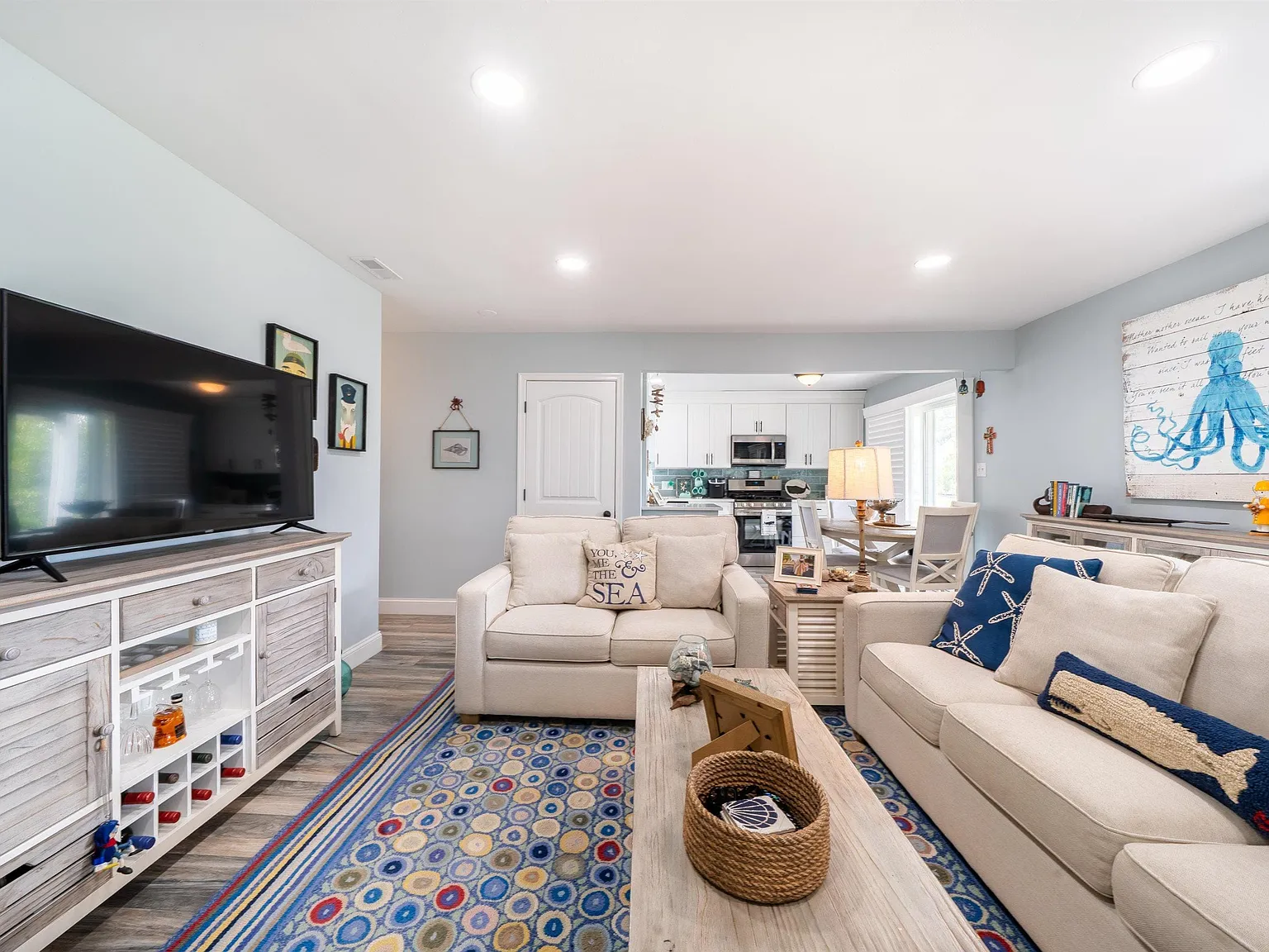 3 bed, 1.5 bath, $2,500 — Photo 3