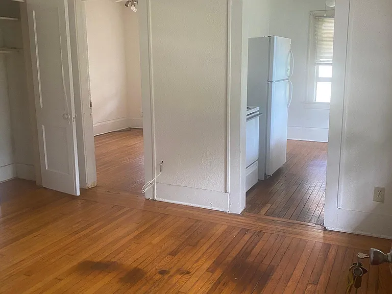 627 E Concord St #F — Photo 4