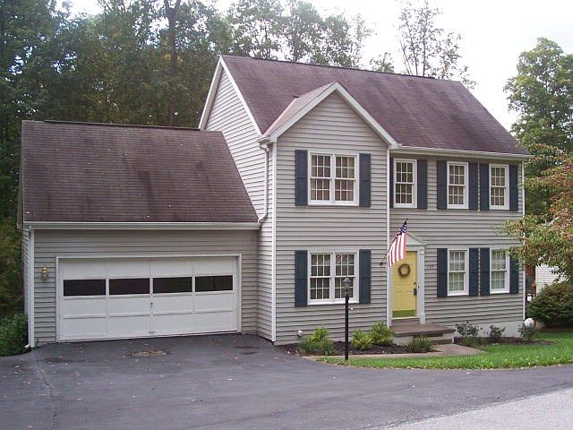 1st image of 739 Oakland Dr
