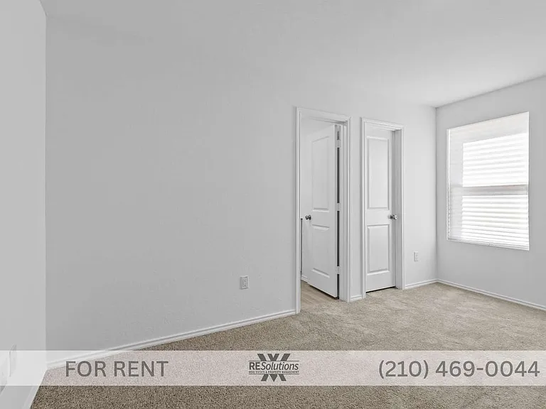 7602 Chancery Gate — Photo 3