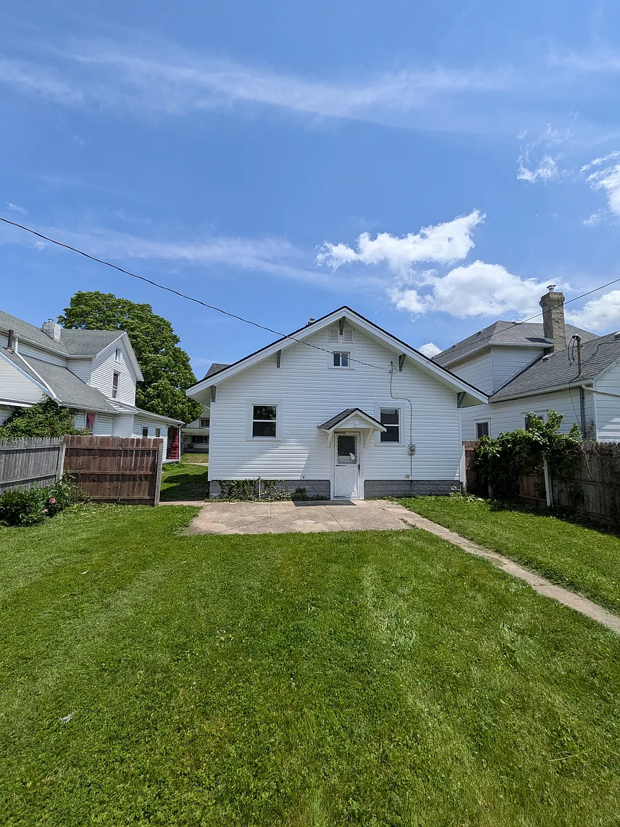 Building Photo - 305 N Belmont Ave