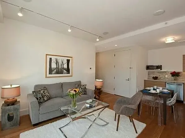 301 Sullivan Pl, Brooklyn, NY