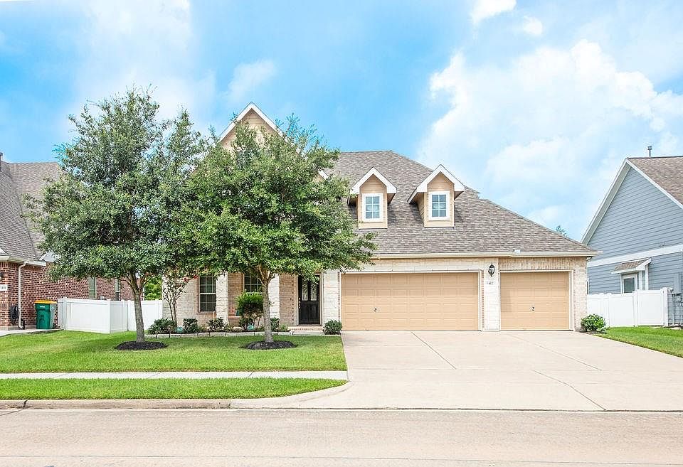 1st image of 3412 Old Holly Dr