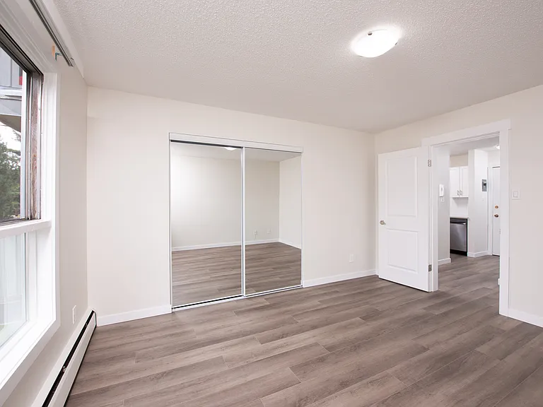 6 Gainsborough Ave — Photo 15