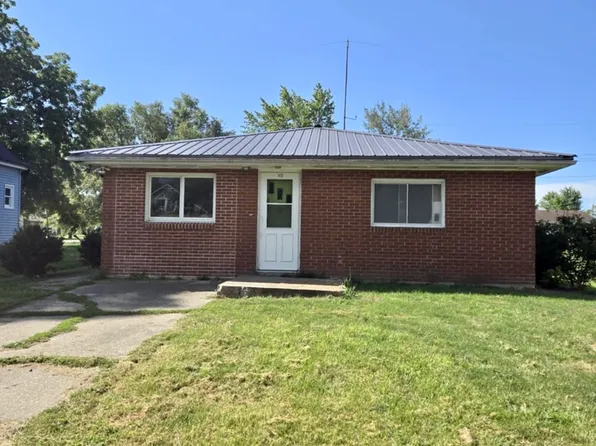 413 E Oak St, Chatsworth, IL 60921