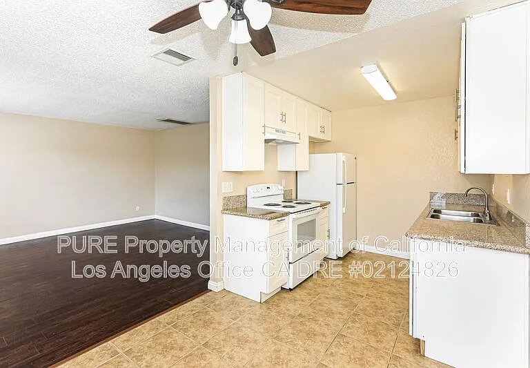 23815 Hemlock Ave #7 — Photo 9