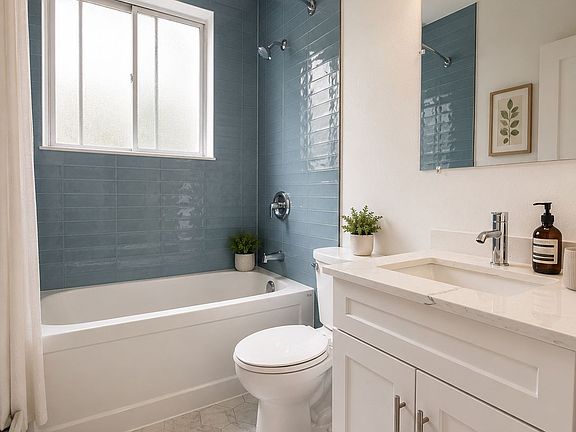 5th image of 69 Cartwright St #2A
