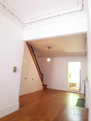 Rented by Hecht Group | media 82