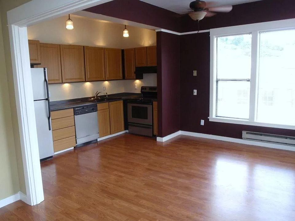 2nd image of 319 Maynard Ave S #Ee637fedb