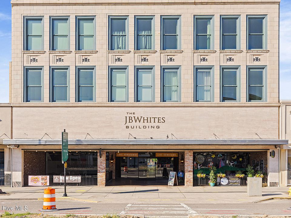 1st image of 936 Broad Street #211