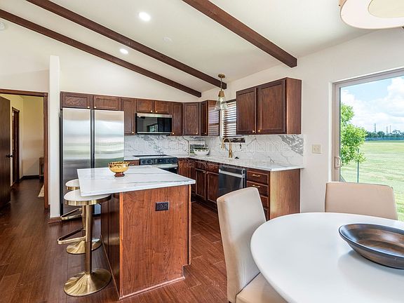 5th image of 724 S Bristol Cir Unit 11