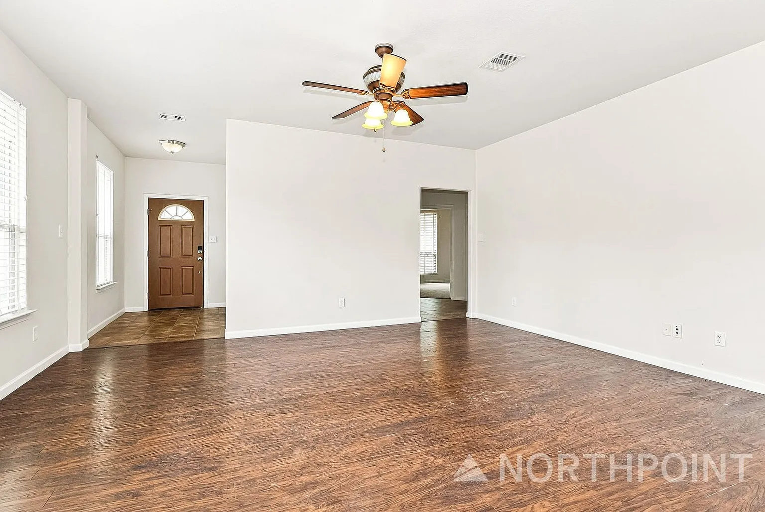 3-Bedroom, 2 Bath Single Family for Rent in Willis,TX | Lake Life & Modern Kitchen — Photo 3