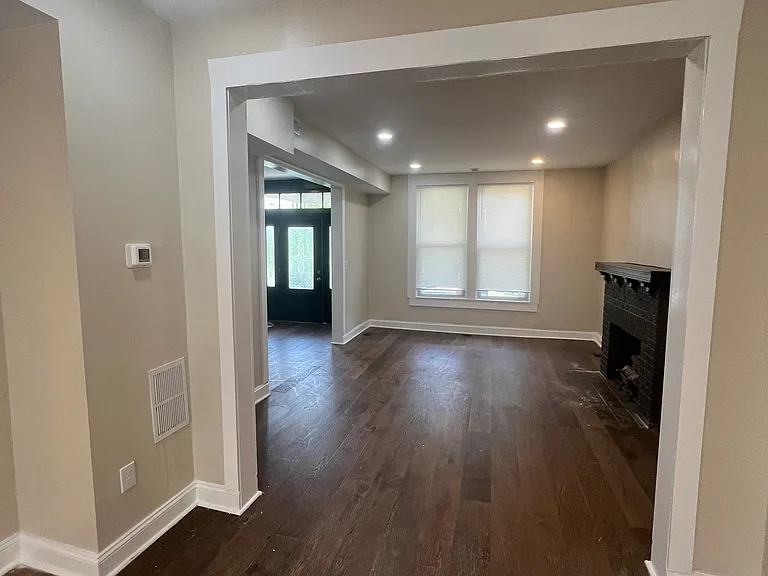 1619 E 33rd St — Photo 10