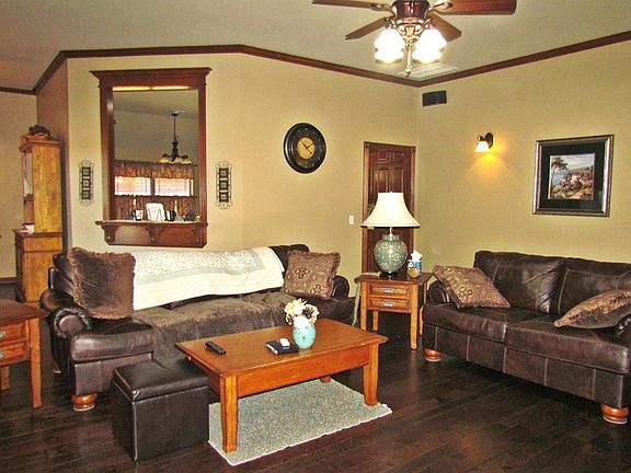 4th image of 627 W Pine Rose Court Way