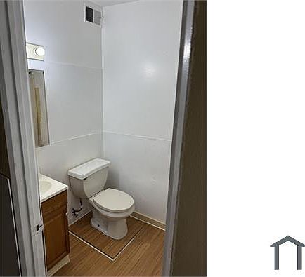 3rd image of 8458 Buckthorn Dr