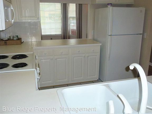 5th image of 2507 Cloister Ln
