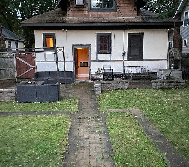 1195 Portland Ave — Photo 2