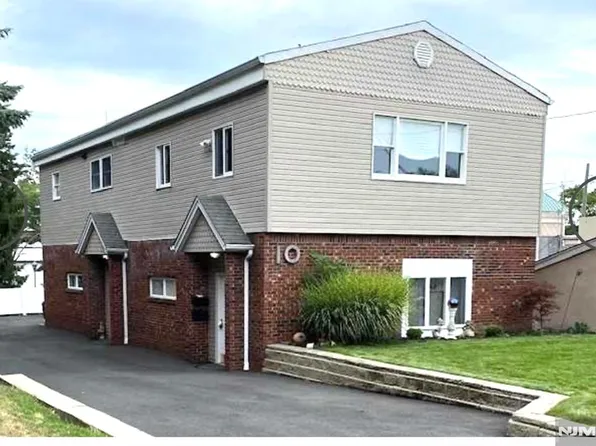 10 Evergreen Ave, North Haledon, NJ 07508