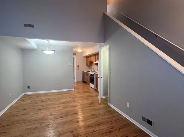 5826 Briarcliff Ln APT 3, Kalamazoo, MI 49009